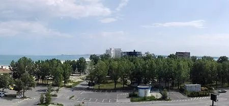 Crazy Mamaia